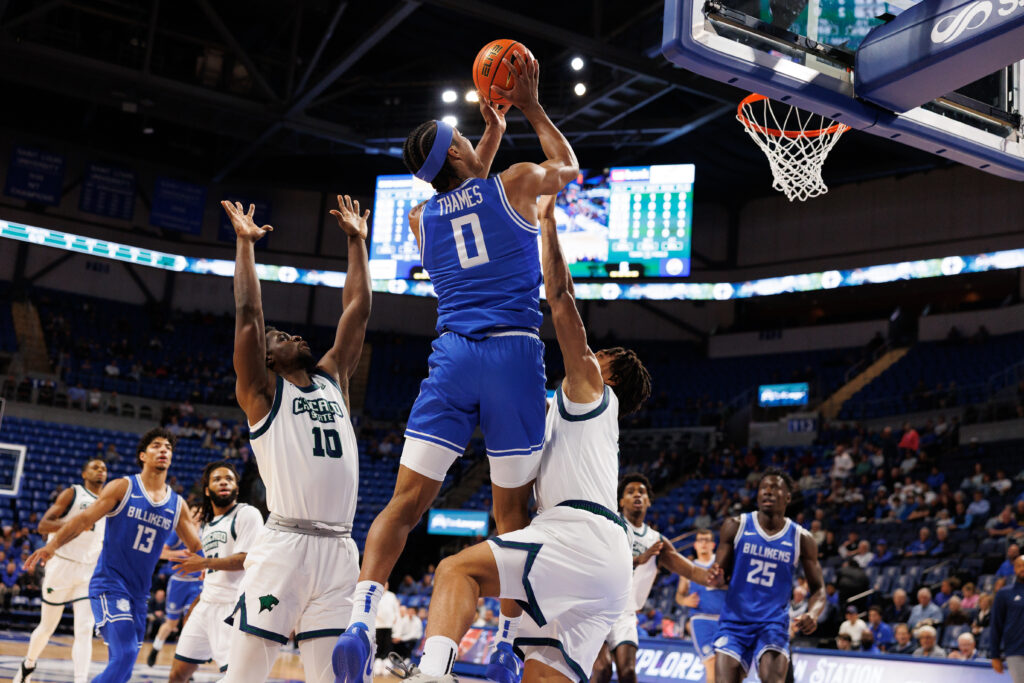 SLU's Kellen Thames drives against Chicago State in first half action (photo: Jeff Brown)