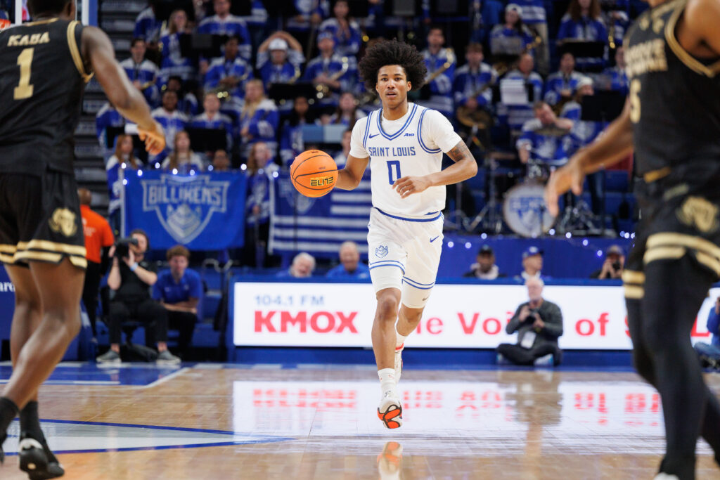 Redshirt junior guard Kellen Thames brings the ball up court in second half action against Purdue Fort Wayne. (photo: Jeff Brown)