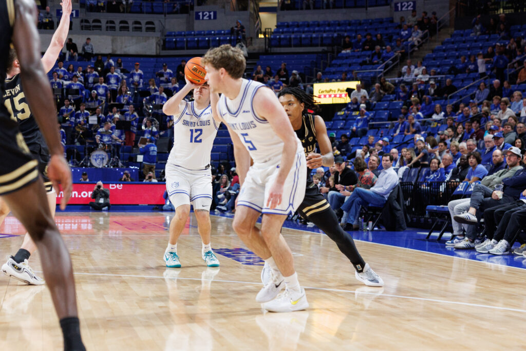 Billiken walk-on guard Isaac Holmes gets ready to launch a 3 for his first points of the season. (photo: Jeff Brown)